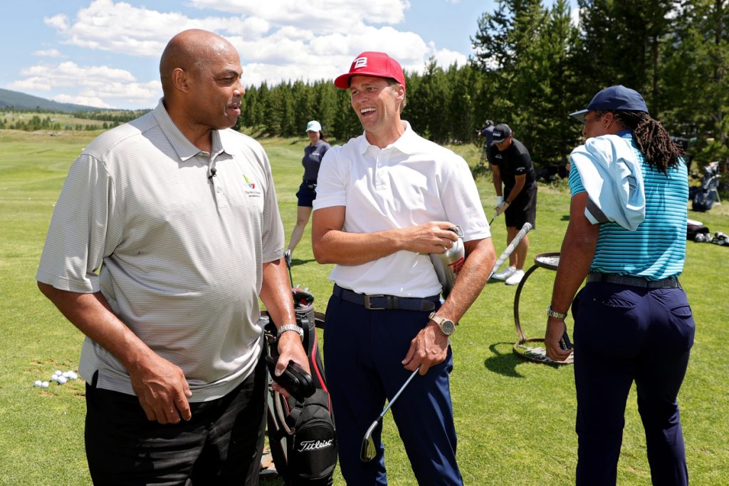 Charles Barkley (L) and Tom Brady in 2021.