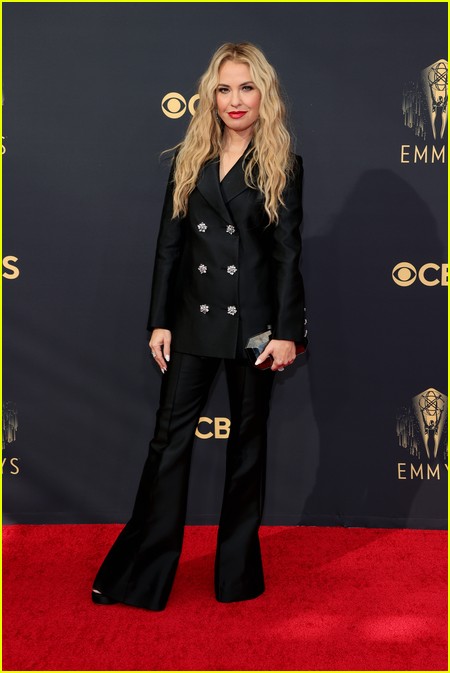 Leslie Grossman  at the Emmy Awards 2021