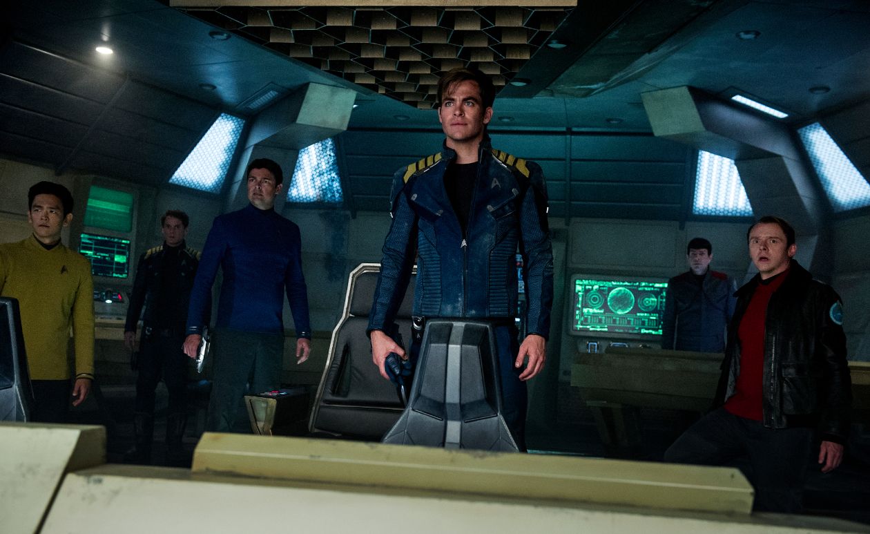 Paramount Reportedly Wants Chris Pine To Cross Over Into Star Trek TV Shows