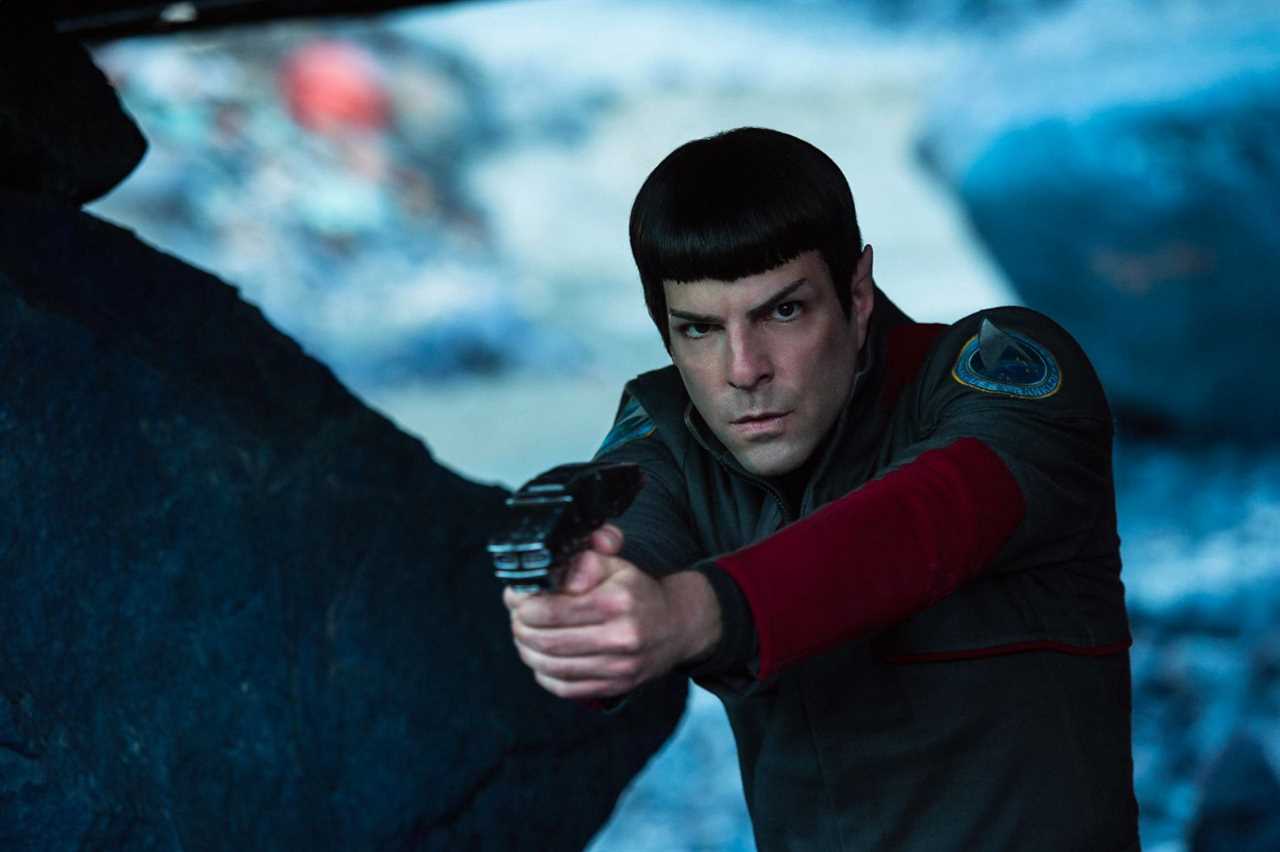 Paramount Reportedly Wants Chris Pine To Cross Over Into Star Trek TV Shows