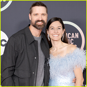 'Fancy Like' Singer Walker Hayes Brings Wife Laney To American Music Awards 2021