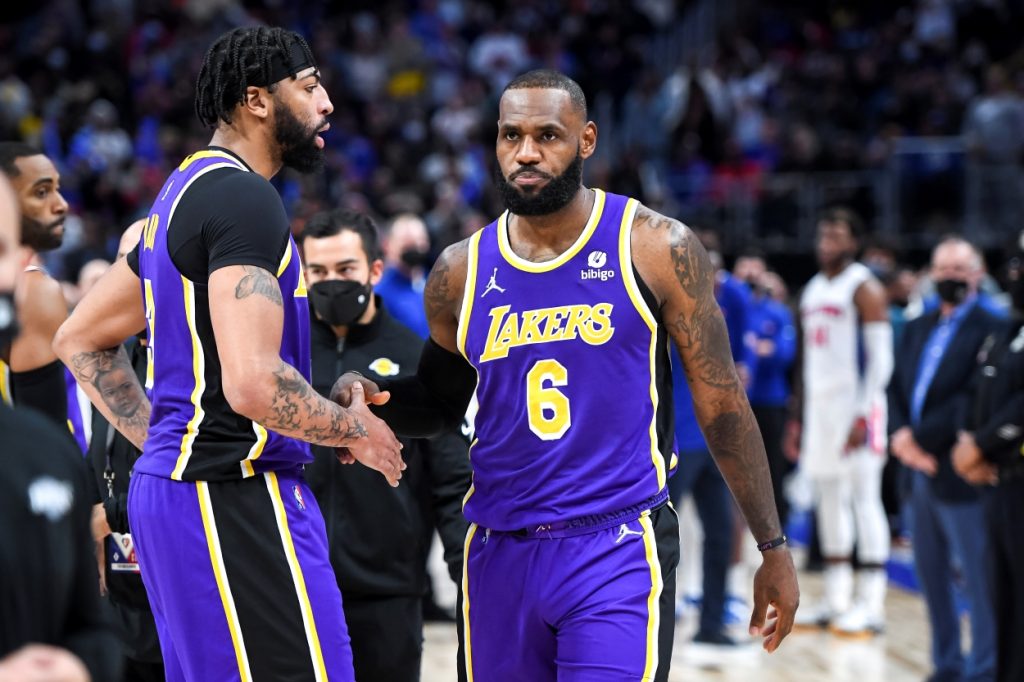 Anthony Davis and LeBron James of the Los Angeles Lakers shake hands.