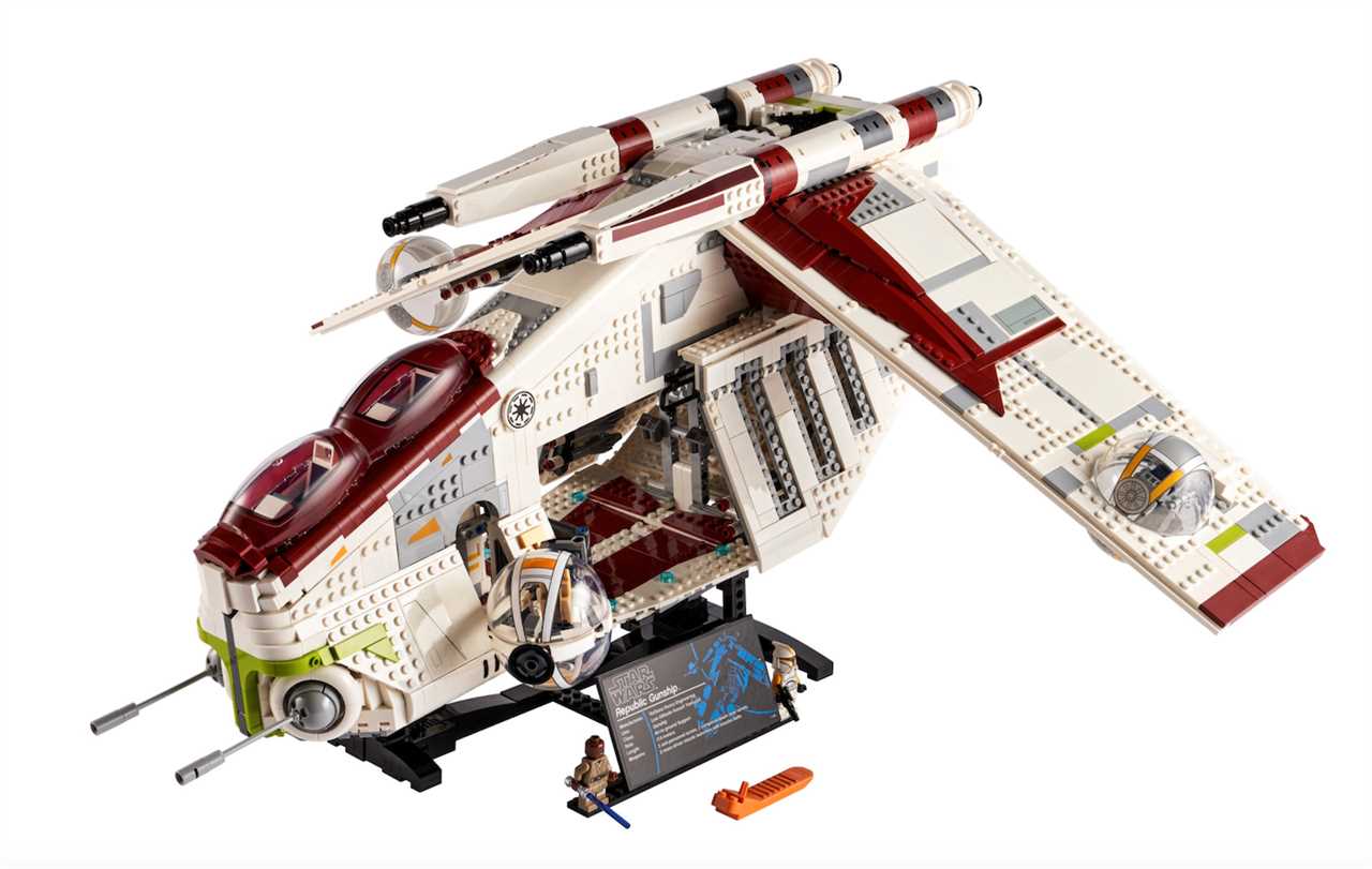 LEGO Announces Massive Star Wars UCS Republic Gunship with 3,292 Pieces