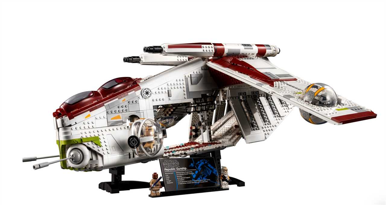 LEGO Announces Massive Star Wars UCS Republic Gunship with 3,292 Pieces