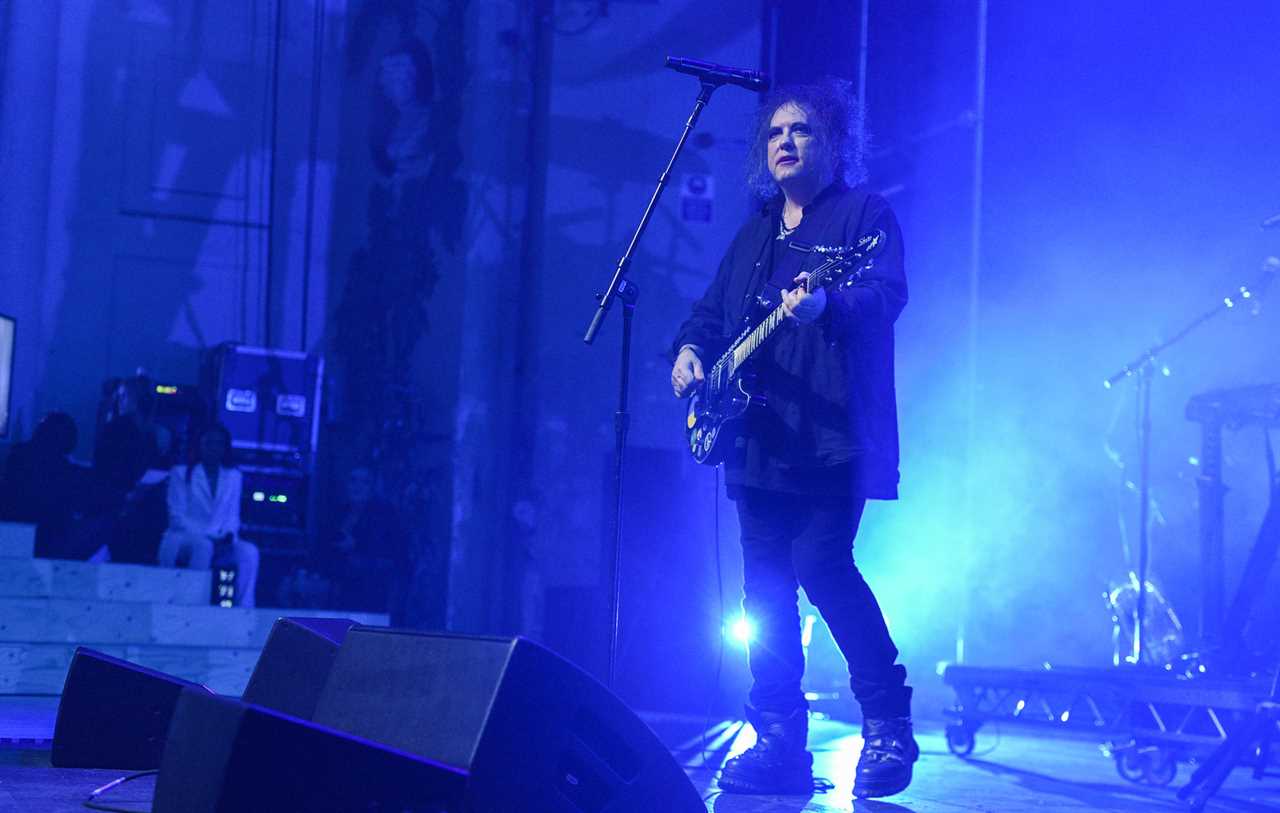 Robert Smith just told us The Cure’s new album title at the BandLab NME Awards 2022