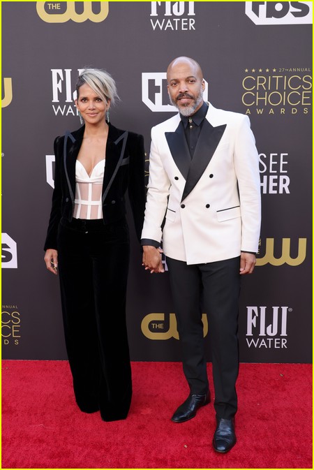 Halle Berry and Van Hunt on the Critics Choice red carpet