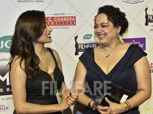 Joy Filmfare Awards Bangla 2021: Ishaa Saha and Aparajita Adhya walk the red carpet 