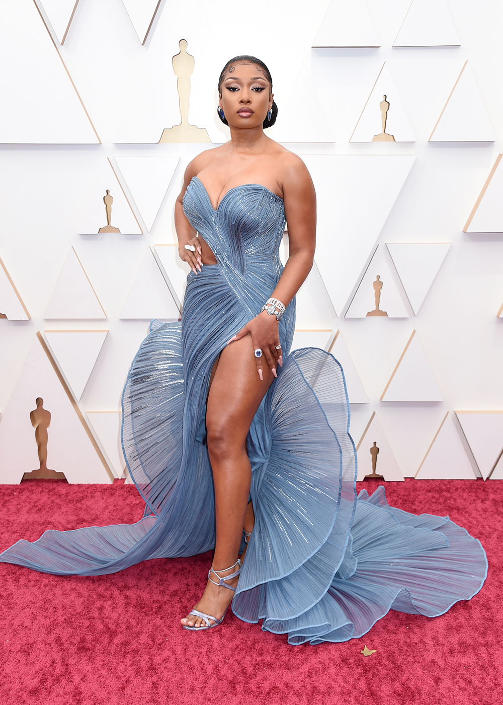 10 Best Dressed At The Oscars 2022