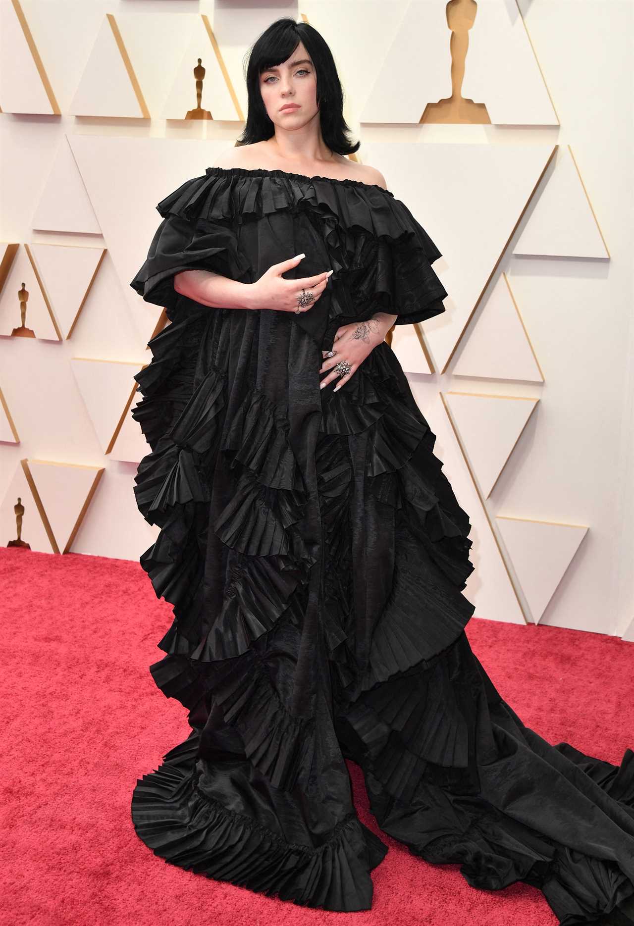 10 Best Dressed At The Oscars 2022