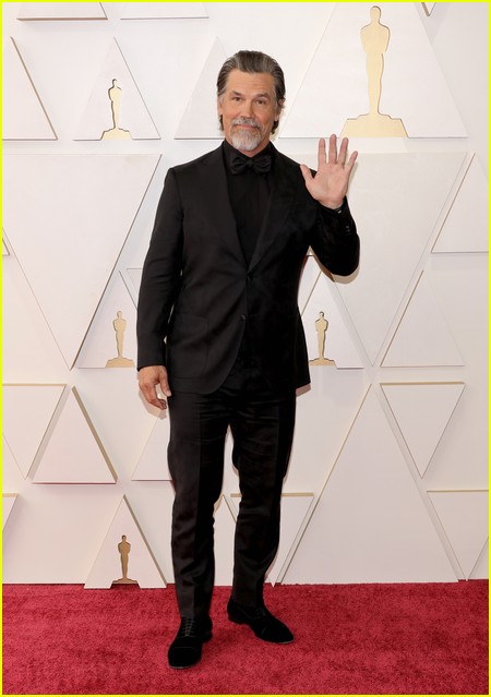 Josh Brolin on the Oscars 2022 red carpet