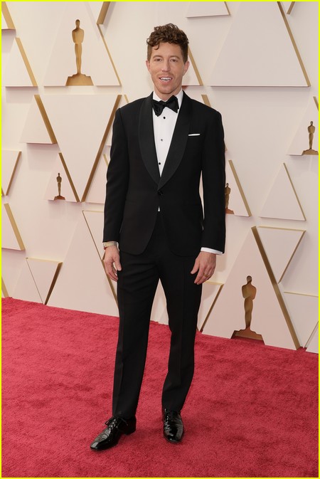 Shaun White on the Oscars 2022 red carpet