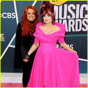 The Judds Make A Stunning Arrival To CMT Music Awards 2022!