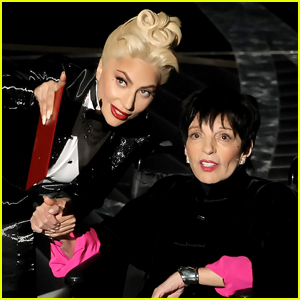 Lady Gaga & Liza Minnelli Share Sweet Moment While Presenting Together at Oscars 2022 - Watch!