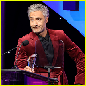 Taika Waititi Jokes About 'Immature Idiots' in Hollywood While Honoring the Work of Publicists