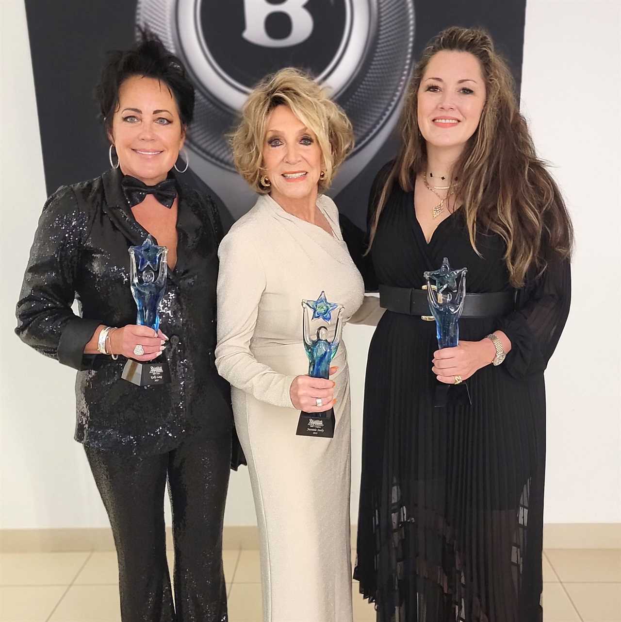 Jeannie Seely, Kelly Lang, Mandy Barnett Among Honorees At SWIFT Alice Awards Gala