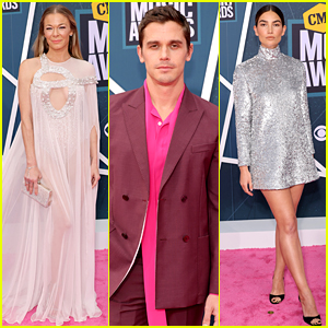 LeAnn Rimes, Lily Aldridge, & 'Queer Eye' Guys Get All Dressed Up to Present at CMT Music Awards 2022