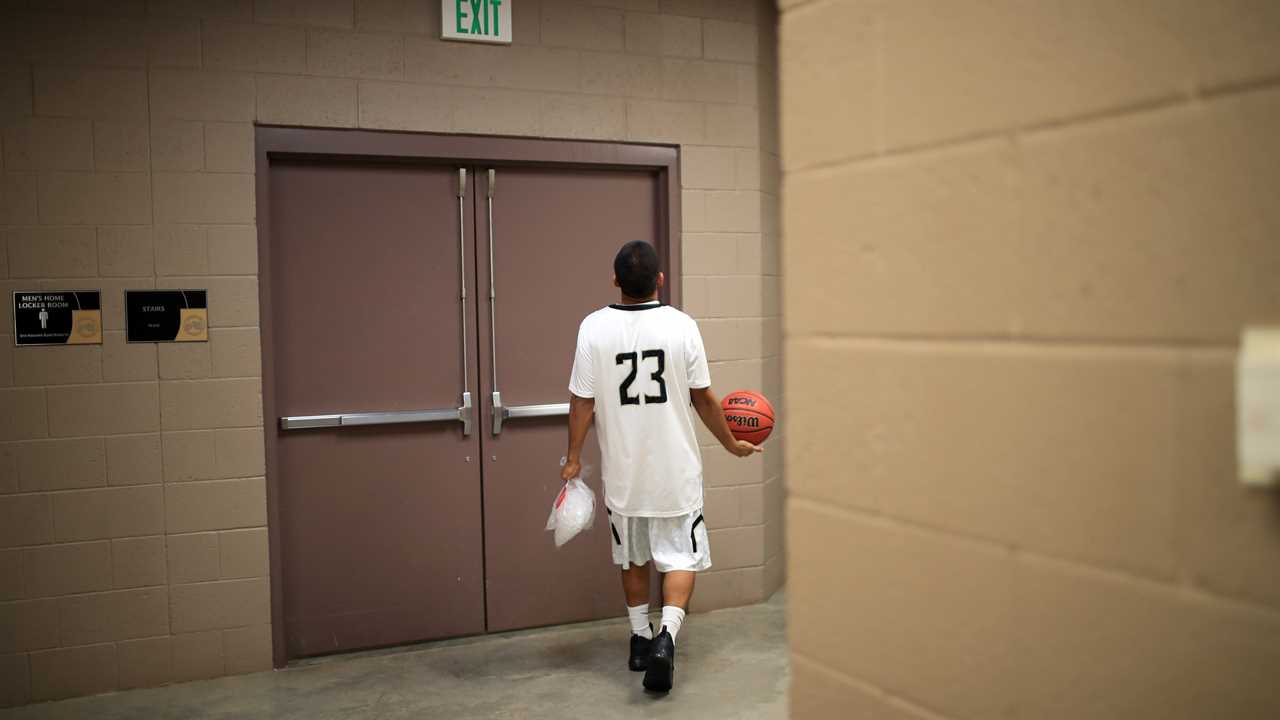 High school coaches like Larry McKenzie are the bedrock of basketball The retirement of the legendary Minneapolis coach is a warning for the game