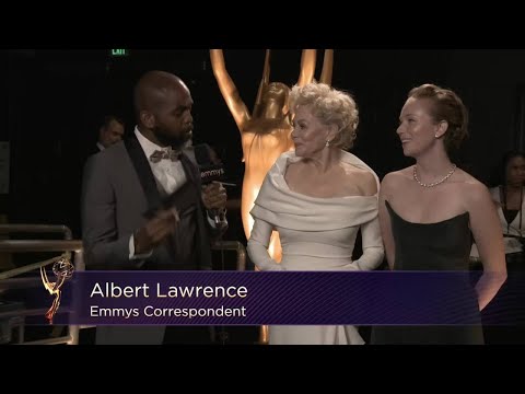 Jean Smart and Hannah Einbinder 74th Emmy Awards Presenterview