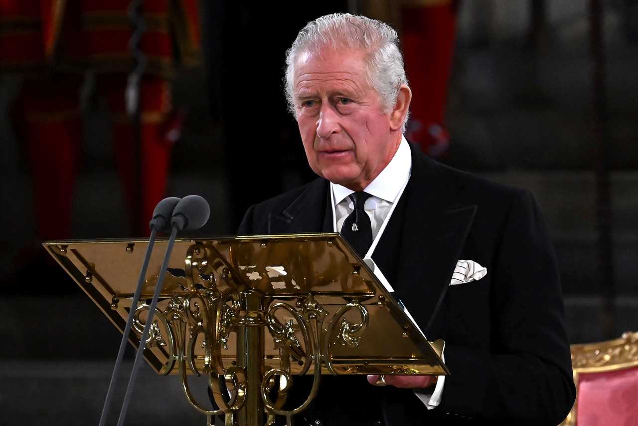 Succession Creator Jesse Armstrong Jokes About King Charles III at 2022 Emmys 3