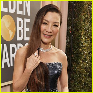 Michelle Yeoh Tells Golden Globes 2023 Band to 'Shut Up' & Threatens to Beat Them Up While Accepting Award, Twitter Reacts!