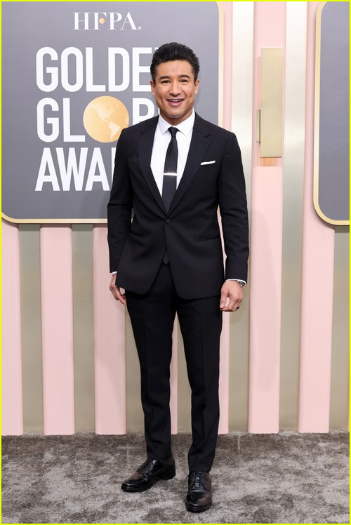 Mario Lopez at the 2023 Golden Globes