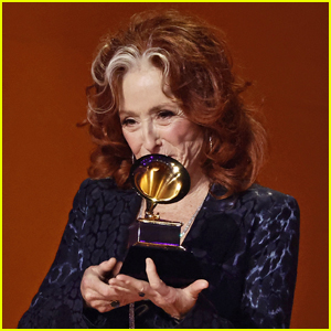Bonnie Raitt Wins Song of the Year at Grammys 2023!