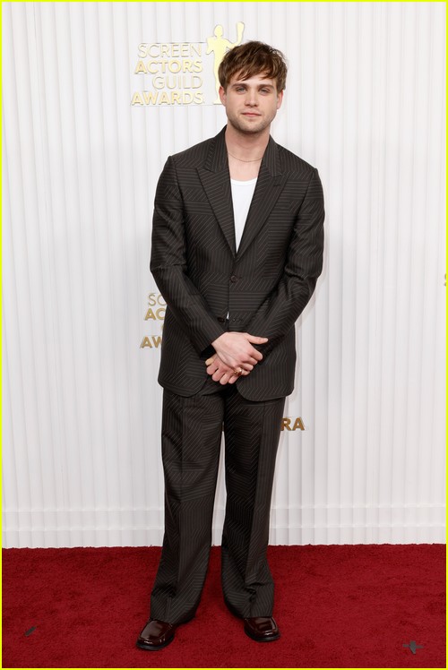The White Lotus’ Leo Woodall at the SAG Awards 2023