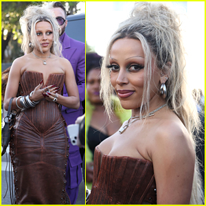 Doja Cat Switched Into A Second Look For The 2023 Grammys After Walking The Red Carpet