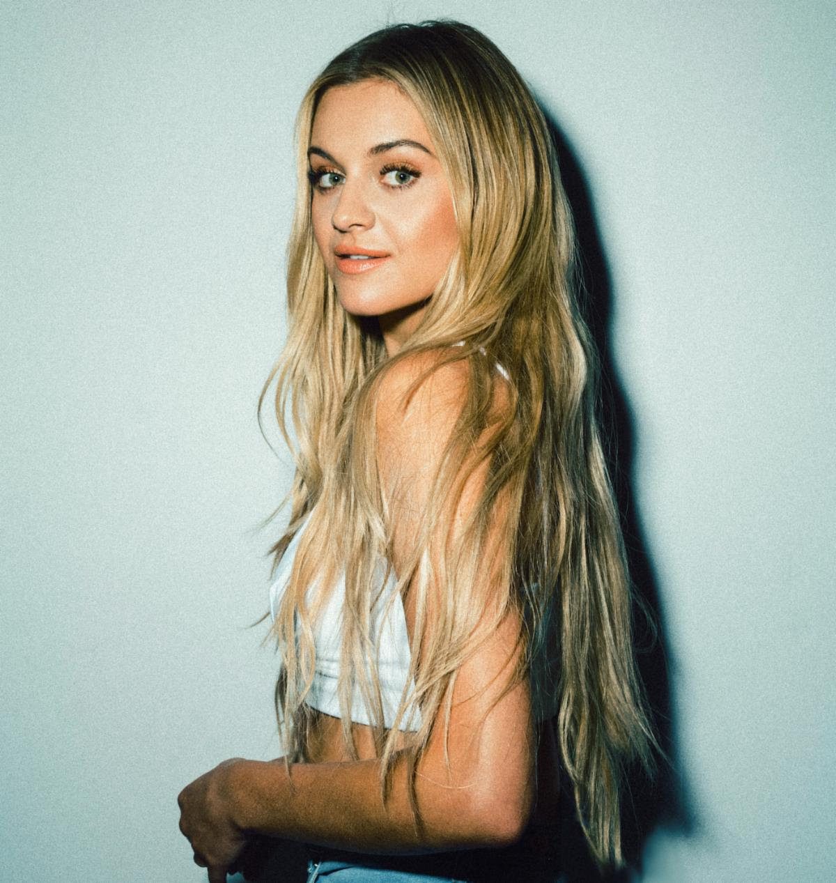 Kelsea Ballerini’s Short Film ‘Rolling Up The Welcome Mat’ Wins Multiple Telly Awards