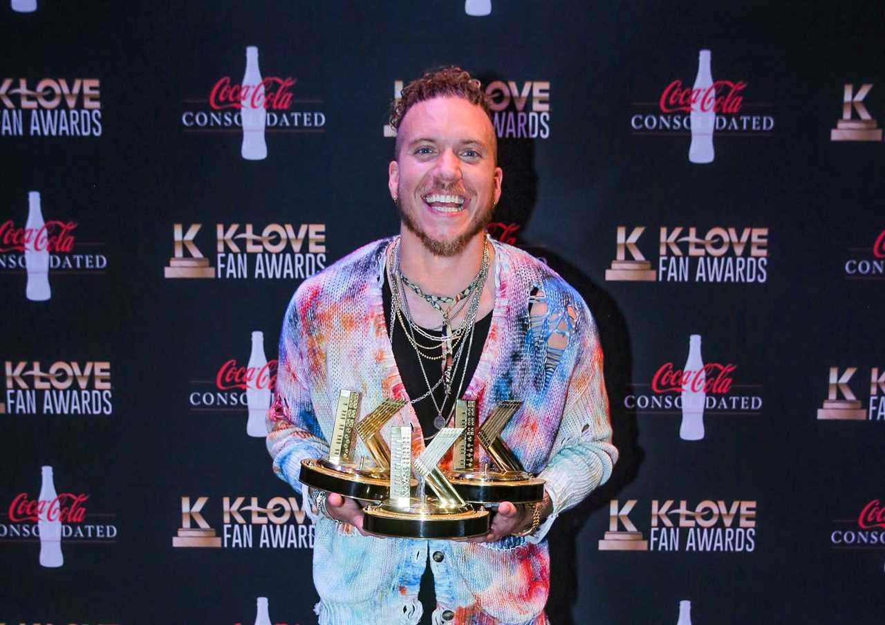 Brandon Lake Leads With Three Trophies At 10th Annual K-Love Fan Awards