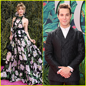 Julianne Hough & Skylar Astin Walk Tony Awards 2023 Carpet Ahead of Hosting Pre-Show