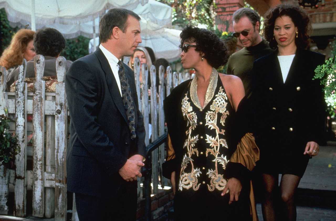 Kevin Costner Recalls Working With 'Beloved' Whitney Houston on 'The Bodyguard' in Pre-Grammys Tribute to Clive Davis -411