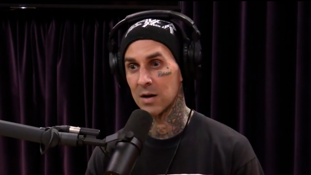 Travis Barker recalls fatal plane crash