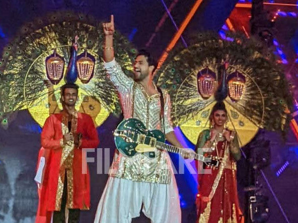 Filmfare Throwback: Vicky Kaushal charmed the fans with his performance at the 67th Filmfare Awards 