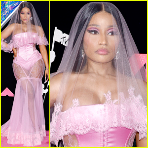 Nicki Minaj Glows in Pink on Red Carpet Ahead of Hosting MTV VMAs 2023