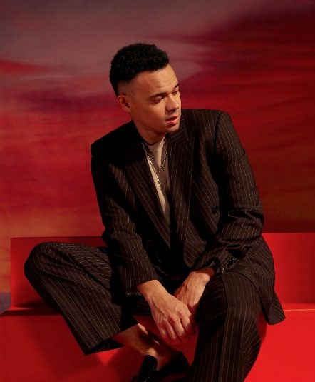 Tauren Wells To Host 54th Annual GMA Dove Awards