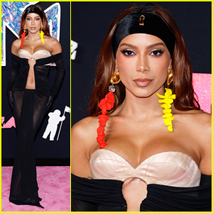 Anitta Rocks Pops Of Neon For MTV VMAs 2023!