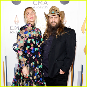 Chris Stapleton Gets Wife Morgane's Support at CMA Awards 2023 - Red Carpet Photos!