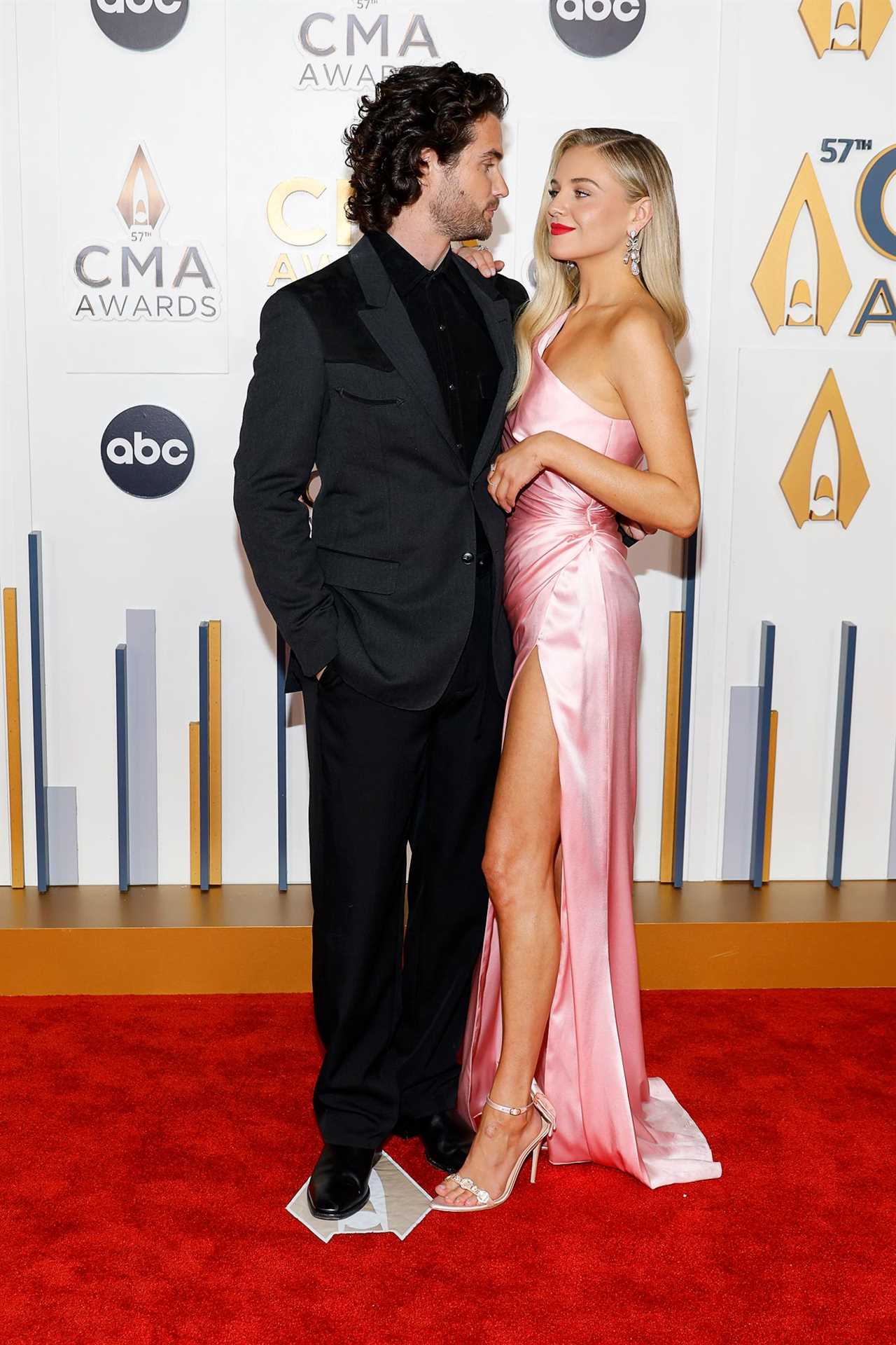 Kelsea Ballerini and Chase Stokes Are Barbie and Ken on the 2023 CMA Awards Red Carpet 404