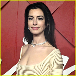 Anne Hathaway Handles Near Wardrobe Malfunction Like a Pro at Fashion Awards 2023