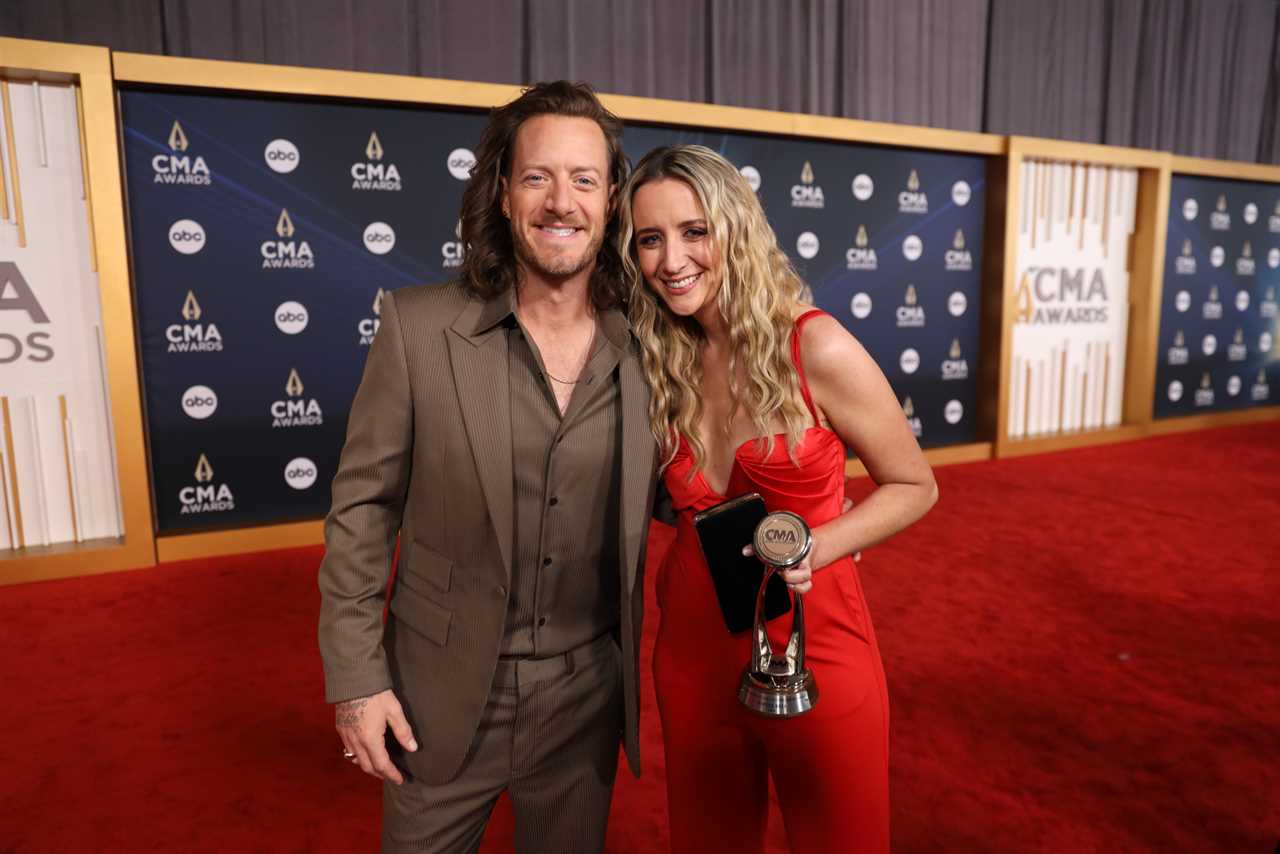 Luke Combs & Kaylee Bell Honored With CMA International Awards