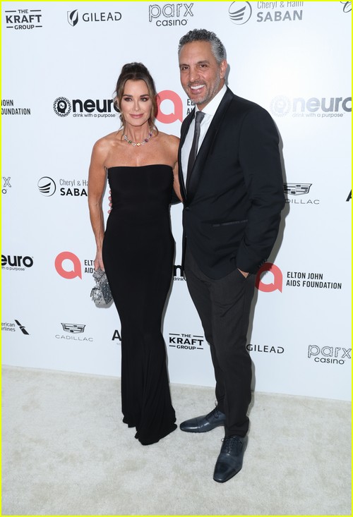 Kyle Richards, Mauricio Umansky at the Elton John Oscar Party 2023