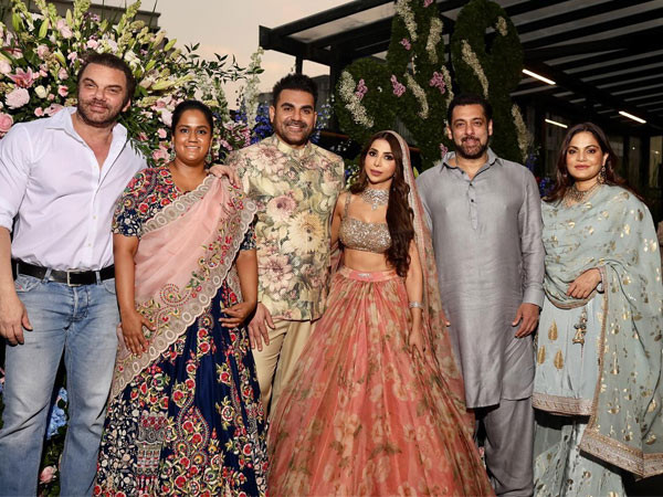 New pics from Arbaaz Khan and Sshura Khanï¿½s nikah ceremony are out. See here: 