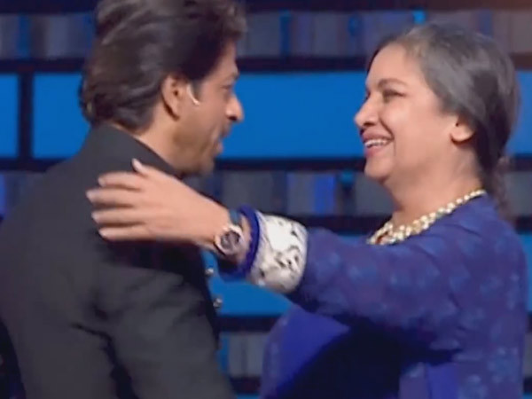 Filmfare Awards Recap: Javed Akhtars priceless reaction to Shah Rukh Khan serenading Shabana Azmi 