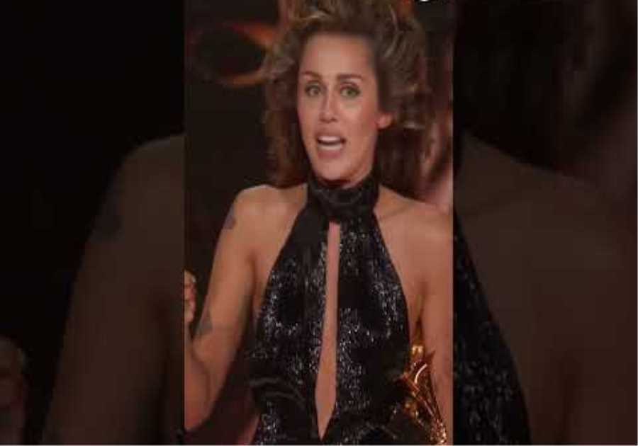 MILEY CYRUS Wins Best Pop Solo Performance For FLOWERS At The 2024 GRAMMYs #mileycyrus
