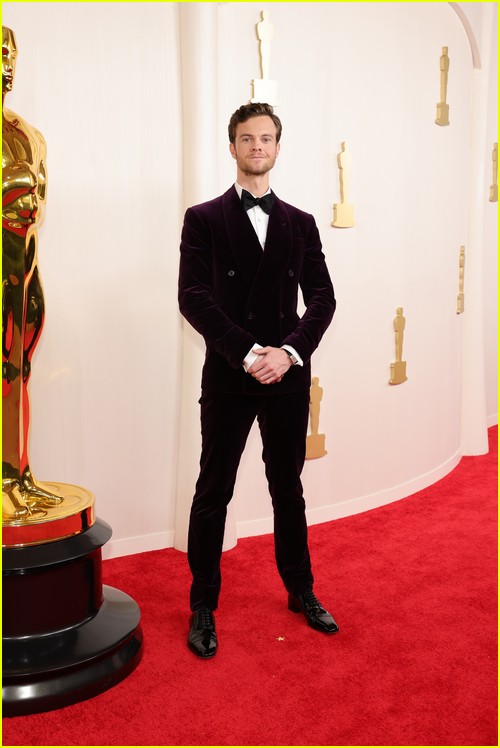 Jack Quaid at the Oscars 2024