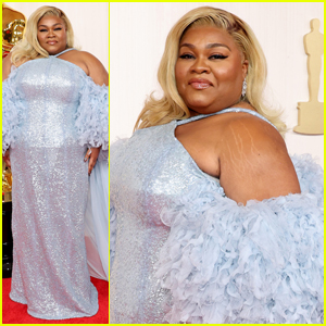 Best Supporting Actress Nominee Da'Vine Joy Randolph Wows in Powder Blue at Oscars 2024