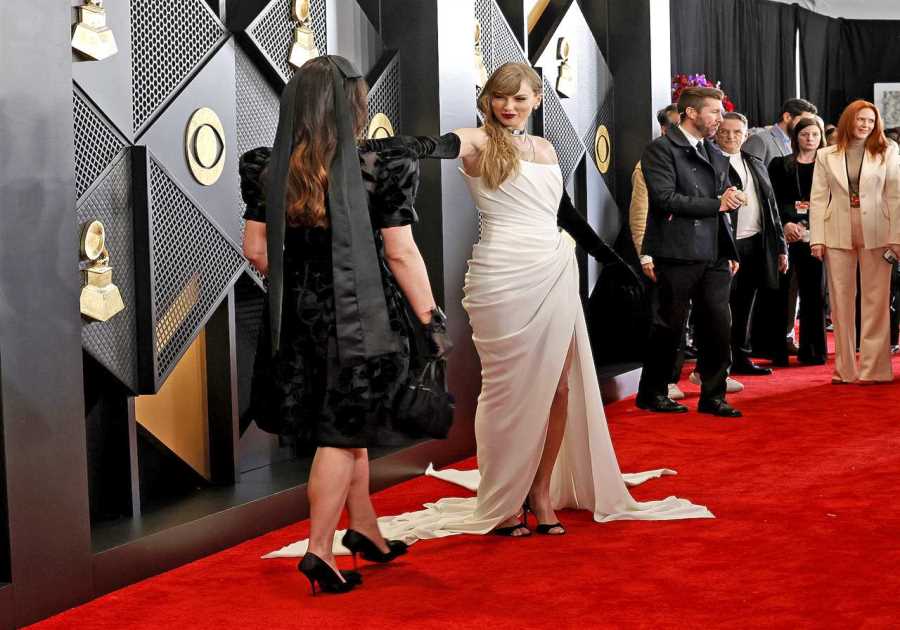 See How Taylor Swift Got Grammys Red Carpet Ready With BFF Lana Del Rey