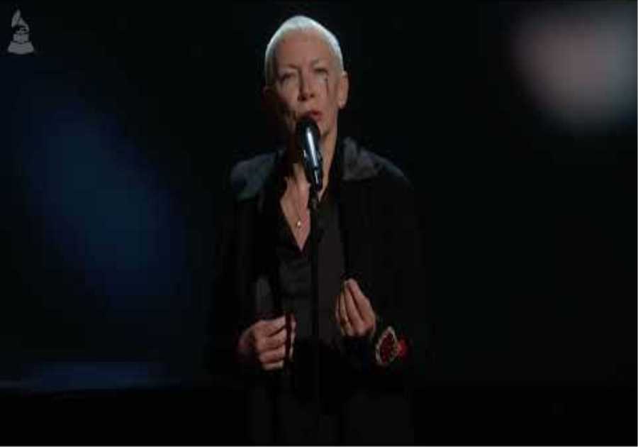 Watch ANNIE LENNOX Perform NOTHING COMPARES 2 U with WENDY &amp; LISA at the 2024 GRAMMYs