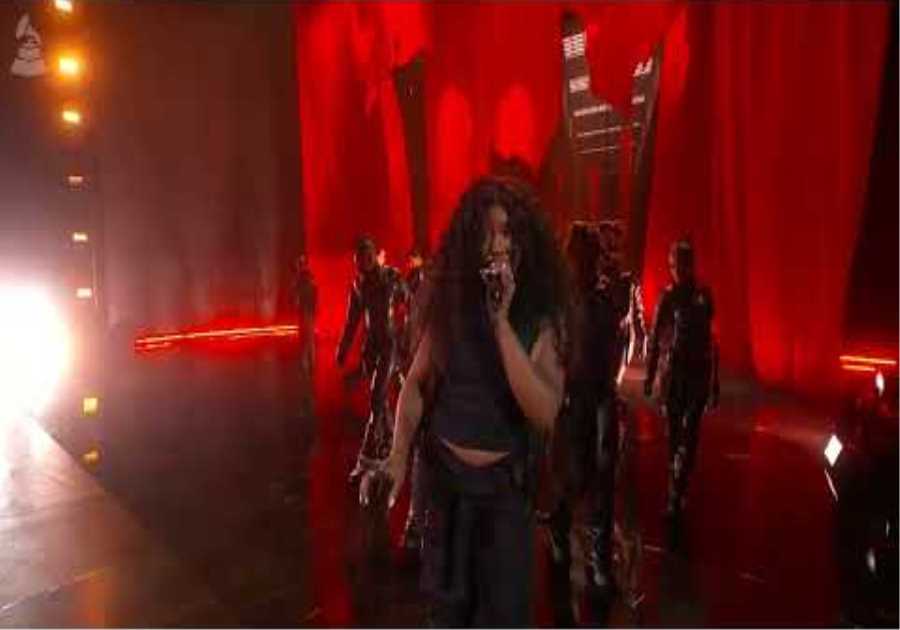 Watch SZA perform SNOOZE” and “KILL BILL” live at the 2024 GRAMMYs.